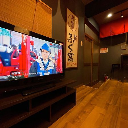 Fukufuku Sushi-Themed Guesthouse Киото Экстерьер фото